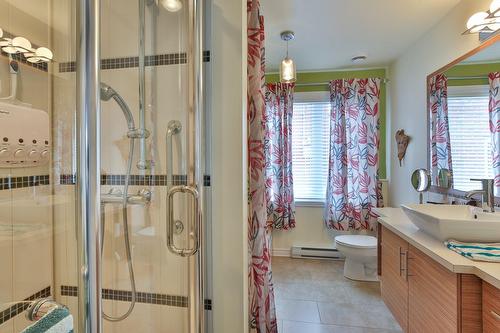 Salle de bains - 190 Rue Des Échevins, Saint-Jean-Sur-Richelieu, QC - Indoor Photo Showing Bathroom