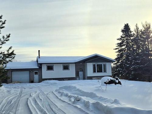 663 Barrie Dr, Oliver Paipoonge, ON - Outdoor With Facade