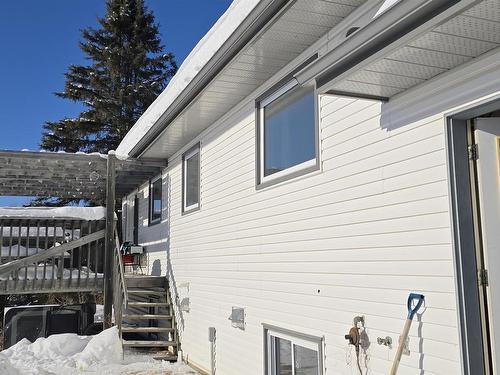 663 Barrie Dr, Oliver Paipoonge, ON - Outdoor With Exterior