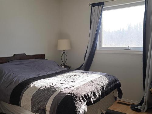 663 Barrie Dr, Oliver Paipoonge, ON - Indoor Photo Showing Bedroom