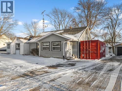 128 Victoria Avenue, Essex, ON - Outdoor With Facade