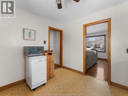 128 Victoria Avenue, Essex, ON - Indoor