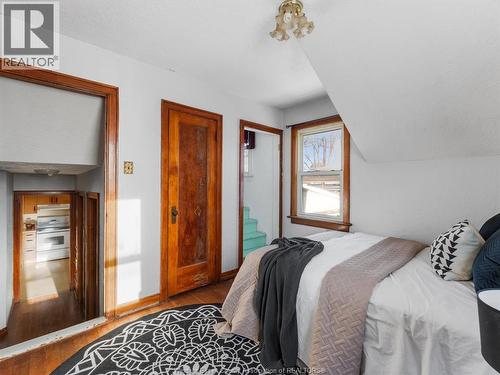 128 Victoria Avenue, Essex, ON - Indoor Photo Showing Bedroom