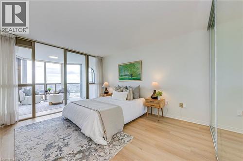 5080 Pinedale Avenue Unit# 902, Burlington, ON - Indoor Photo Showing Bedroom