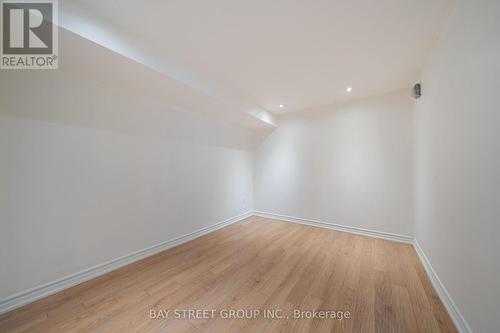 995 Nellie Little Crescent, Newmarket, ON - Indoor Photo Showing Other Room