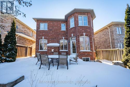 995 Nellie Little Crescent, Newmarket, ON - Outdoor