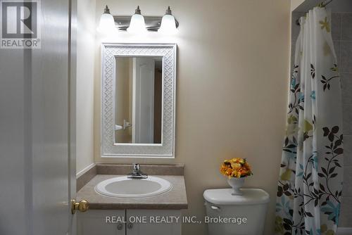 37 - 80 Acorn Place, Mississauga, ON - Indoor Photo Showing Bathroom