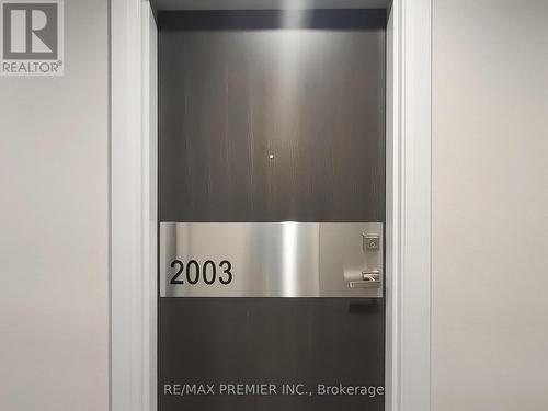 2003 - 500 Brock Avenue, Burlington, ON - Indoor