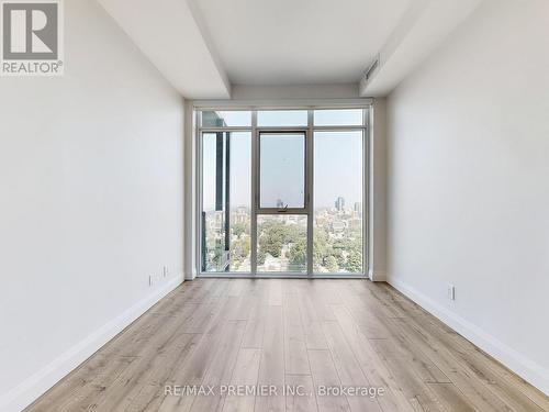 2003 - 500 Brock Avenue, Burlington, ON - Indoor Photo Showing Other Room