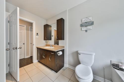 Logement - 156  - 160 Rue Marie-Chapleau, Blainville, QC - Indoor Photo Showing Bathroom