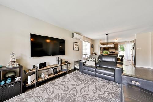 Logement - 156  - 160 Rue Marie-Chapleau, Blainville, QC - Indoor Photo Showing Living Room