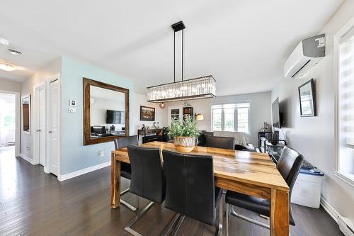 Logement - 156  - 160 Rue Marie-Chapleau, Blainville, QC - Indoor Photo Showing Dining Room