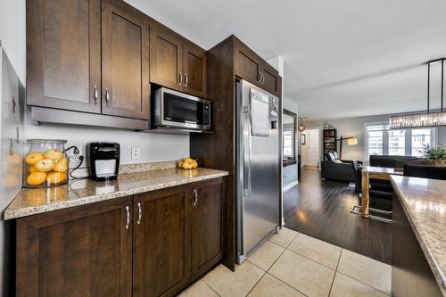 Logement - 156  - 160 Rue Marie-Chapleau, Blainville, QC - Indoor Photo Showing Kitchen