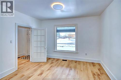 22 Cross Street, Chatham, ON - Indoor Photo Showing Other Room