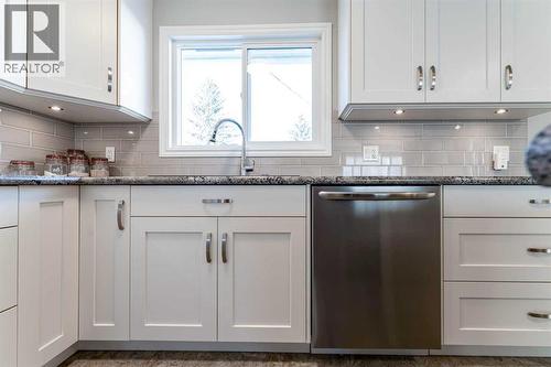 640 54 Avenue W, Claresholm, AB - Indoor Photo Showing Kitchen With Upgraded Kitchen