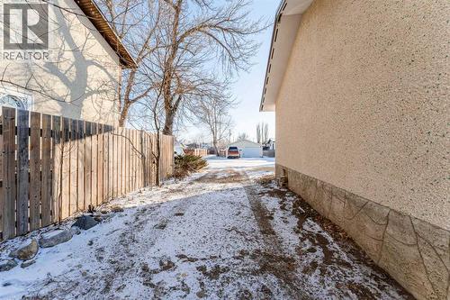 640 54 Avenue W, Claresholm, AB - Outdoor