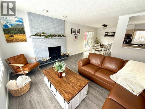 28045 Twp Rd 384, Rural Red Deer County, AB 