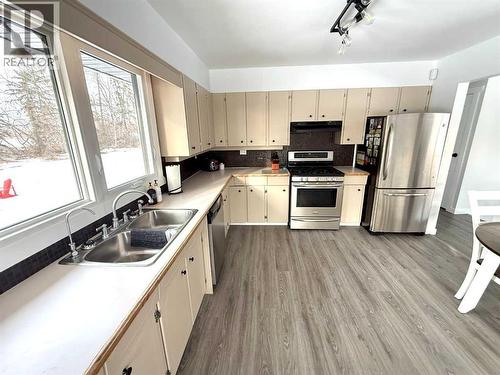 28045 Twp Rd 384, Rural Red Deer County, AB 