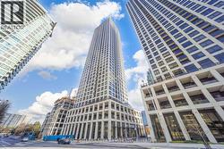 403 - 30 ELM DRIVE W  Mississauga, ON L5B 1L9