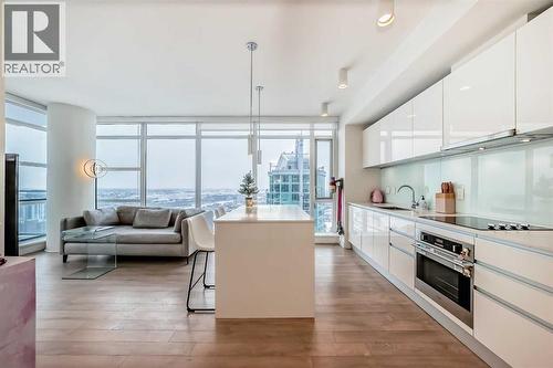 3402, 1122 3 Street Se, Calgary, AB - Indoor Photo Showing Kitchen With Upgraded Kitchen