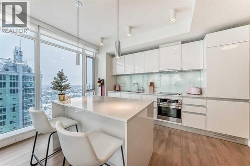 3402, 1122 3 Street Se, Calgary, AB - Indoor Photo Showing Kitchen With Upgraded Kitchen