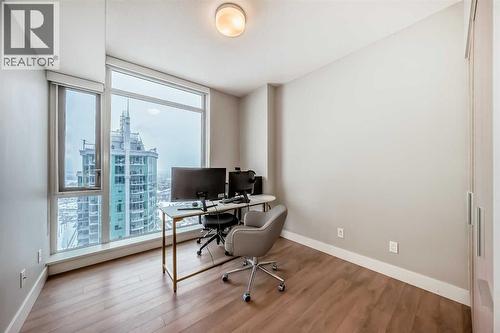 3402, 1122 3 Street Se, Calgary, AB - Indoor Photo Showing Office