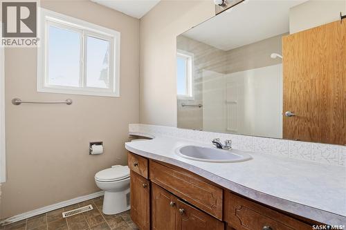 918 Garnet Street, Regina, SK - Indoor Photo Showing Bathroom