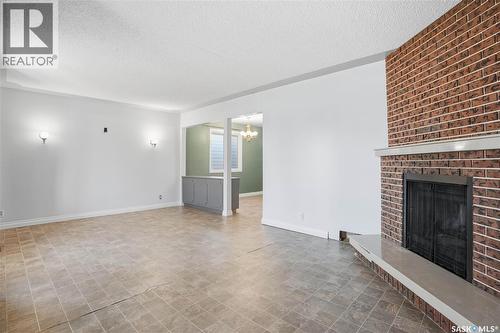 918 Garnet Street, Regina, SK - Indoor With Fireplace