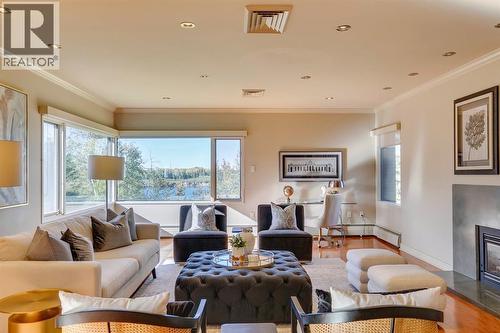 3N, 222 Eagle Ridge Drive Sw, Calgary, AB - Indoor Photo Showing Living Room