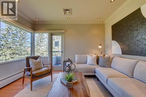 3N, 222 Eagle Ridge Drive Sw, Calgary, AB - Indoor Photo Showing Living Room