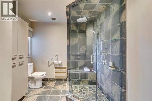 3N, 222 Eagle Ridge Drive Sw, Calgary, AB - Indoor Photo Showing Bathroom