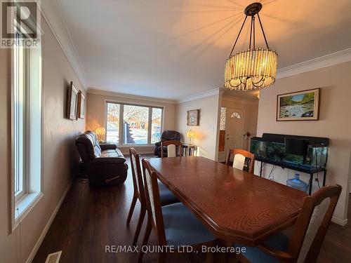 73 Oak Ridge Boulevard, Belleville (Belleville Ward), ON - Indoor Photo Showing Dining Room