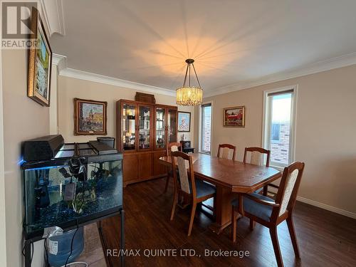 73 Oak Ridge Boulevard, Belleville (Belleville Ward), ON - Indoor Photo Showing Dining Room