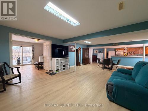 73 Oak Ridge Boulevard, Belleville (Belleville Ward), ON - Indoor