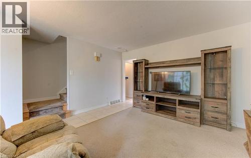 4 Flint Drive, Kitchener, ON - Indoor Photo Showing Living Room