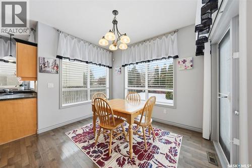 218 Brookshire Crescent, Saskatoon, SK - Indoor Photo Showing Dining Room