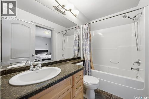 218 Brookshire Crescent, Saskatoon, SK - Indoor Photo Showing Bathroom