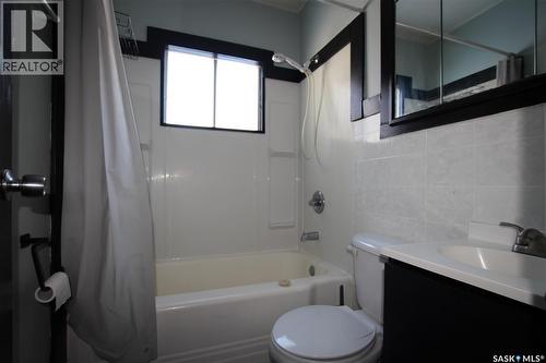 227 Maple Avenue, Yorkton, SK - Indoor Photo Showing Bathroom