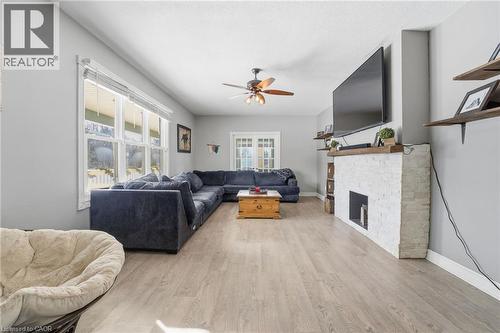 211 Robinson Road, Dunnville, ON - Indoor Photo Showing Living Room With Fireplace