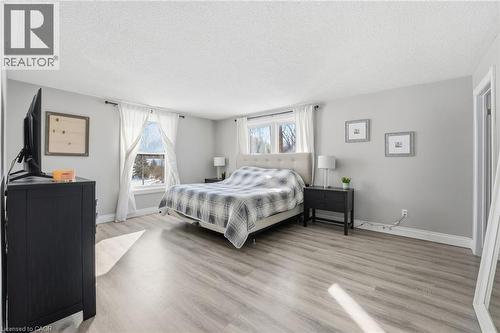 211 Robinson Road, Dunnville, ON - Indoor Photo Showing Bedroom