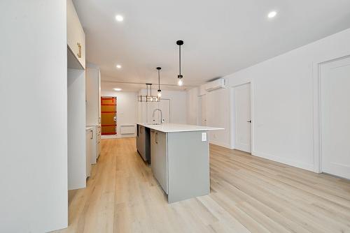 Cuisine - 1510 Boul. Marie-Victorin, Longueuil (Le Vieux-Longueuil), QC - Indoor Photo Showing Kitchen