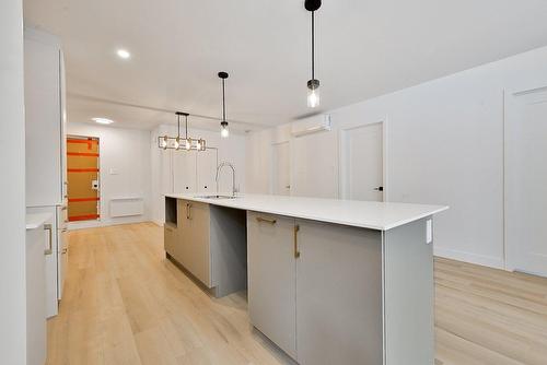 Cuisine - 1510 Boul. Marie-Victorin, Longueuil (Le Vieux-Longueuil), QC - Indoor Photo Showing Kitchen