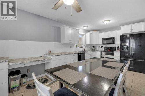 157 Kidd Close, Red Deer, AB - Indoor Photo Showing Kitchen