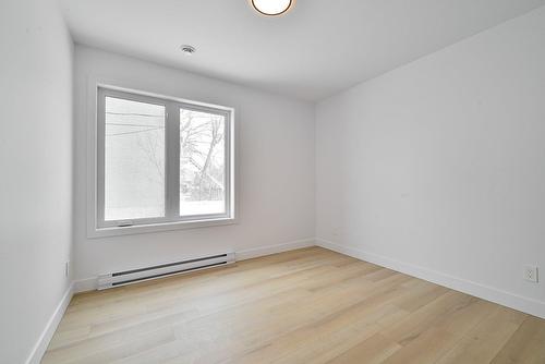 Chambre à coucher - 1512 Boul. Marie-Victorin, Longueuil (Le Vieux-Longueuil), QC - Indoor Photo Showing Other Room