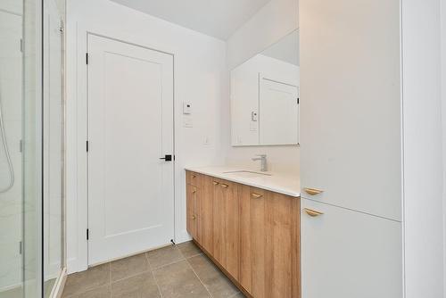 Salle de bains - 1512 Boul. Marie-Victorin, Longueuil (Le Vieux-Longueuil), QC - Indoor