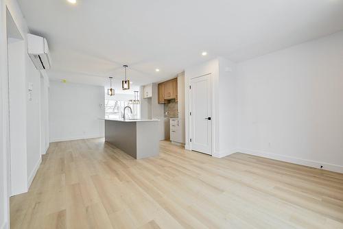 Salon - 1512 Boul. Marie-Victorin, Longueuil (Le Vieux-Longueuil), QC - Indoor Photo Showing Kitchen