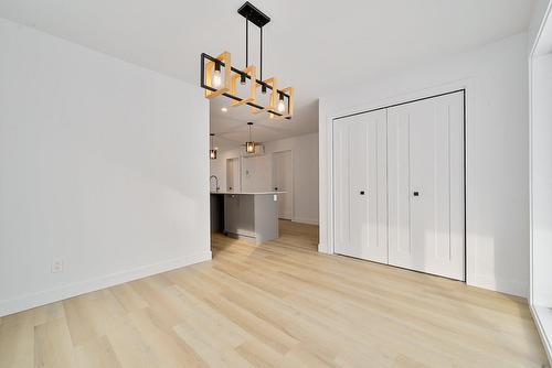 Coin-repas - 1512 Boul. Marie-Victorin, Longueuil (Le Vieux-Longueuil), QC - Indoor Photo Showing Other Room