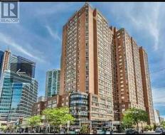 2508 - 633 BAY STREET  Toronto, ON M5G 2G4