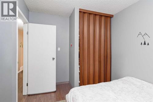 109 Ross Street, Fort Mcmurray, AB - Indoor Photo Showing Bedroom