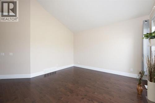 353 Walnut Crescent, Fort Mcmurray, AB - Indoor Photo Showing Other Room